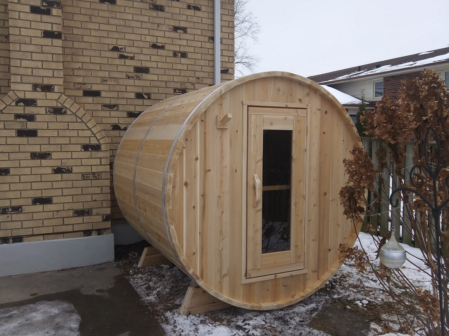 Canadian Timber Harmony CTC22W Outdoor Sauna 4-person